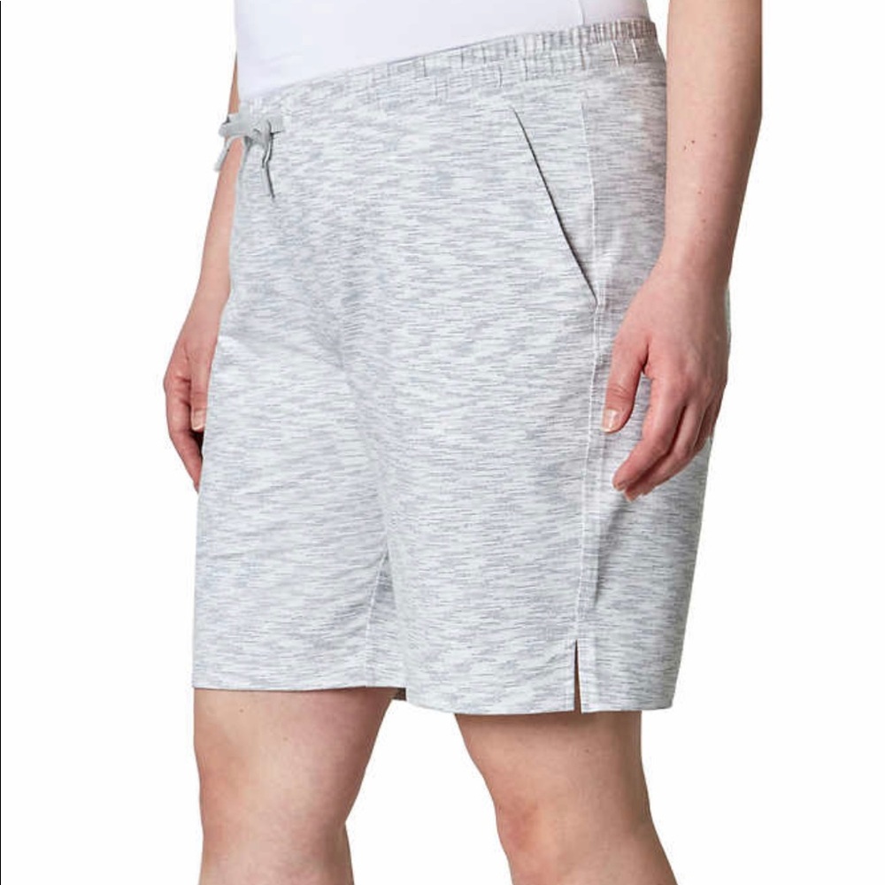 New Mondetta Ladies' Performance Bermuda Short